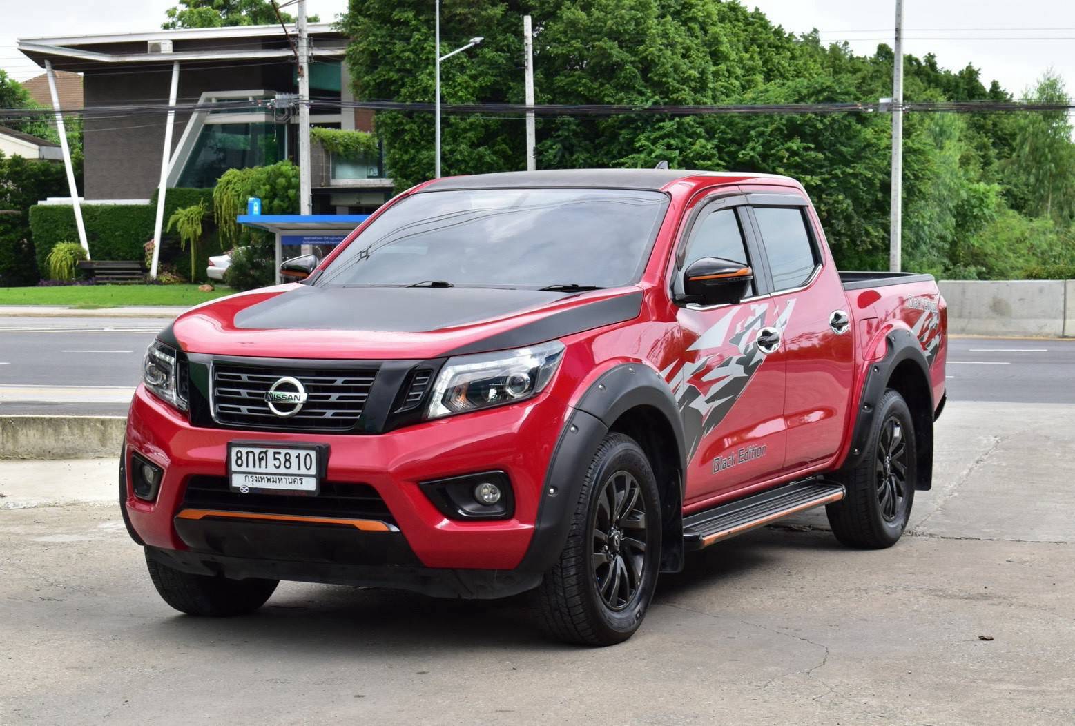 NISSAN NAVARA BLACK EDITION