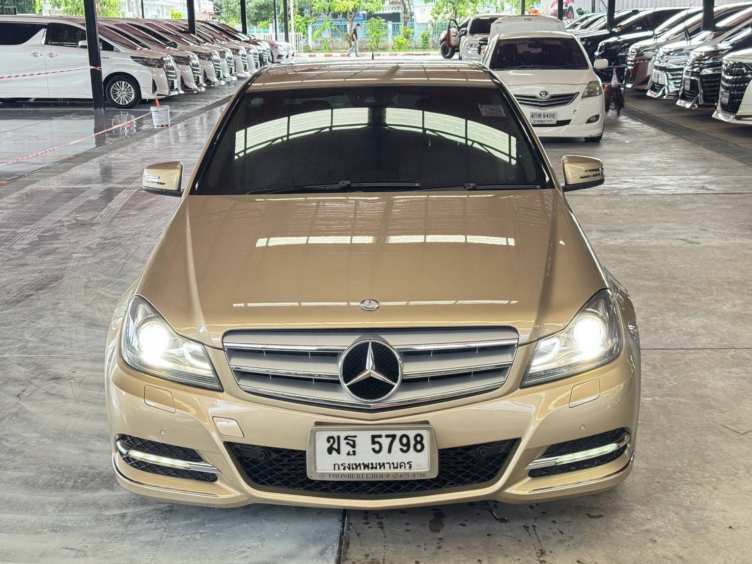 MERCEDES-BENZ C200 W204